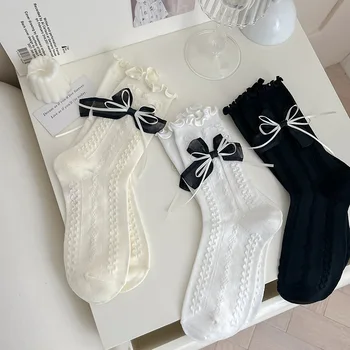 Lace dia de meias para mulheres Lolita bow doce bonito meias para mulheres em preto e branco jk Academia Vento tubo de meias para mulheres